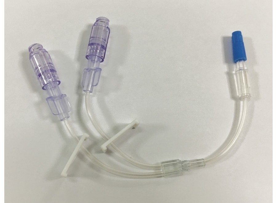 El intravenoso libre azul del Pvc del Pca lleva a cuestas la tubería filtro de 1,2 micrones proveedor